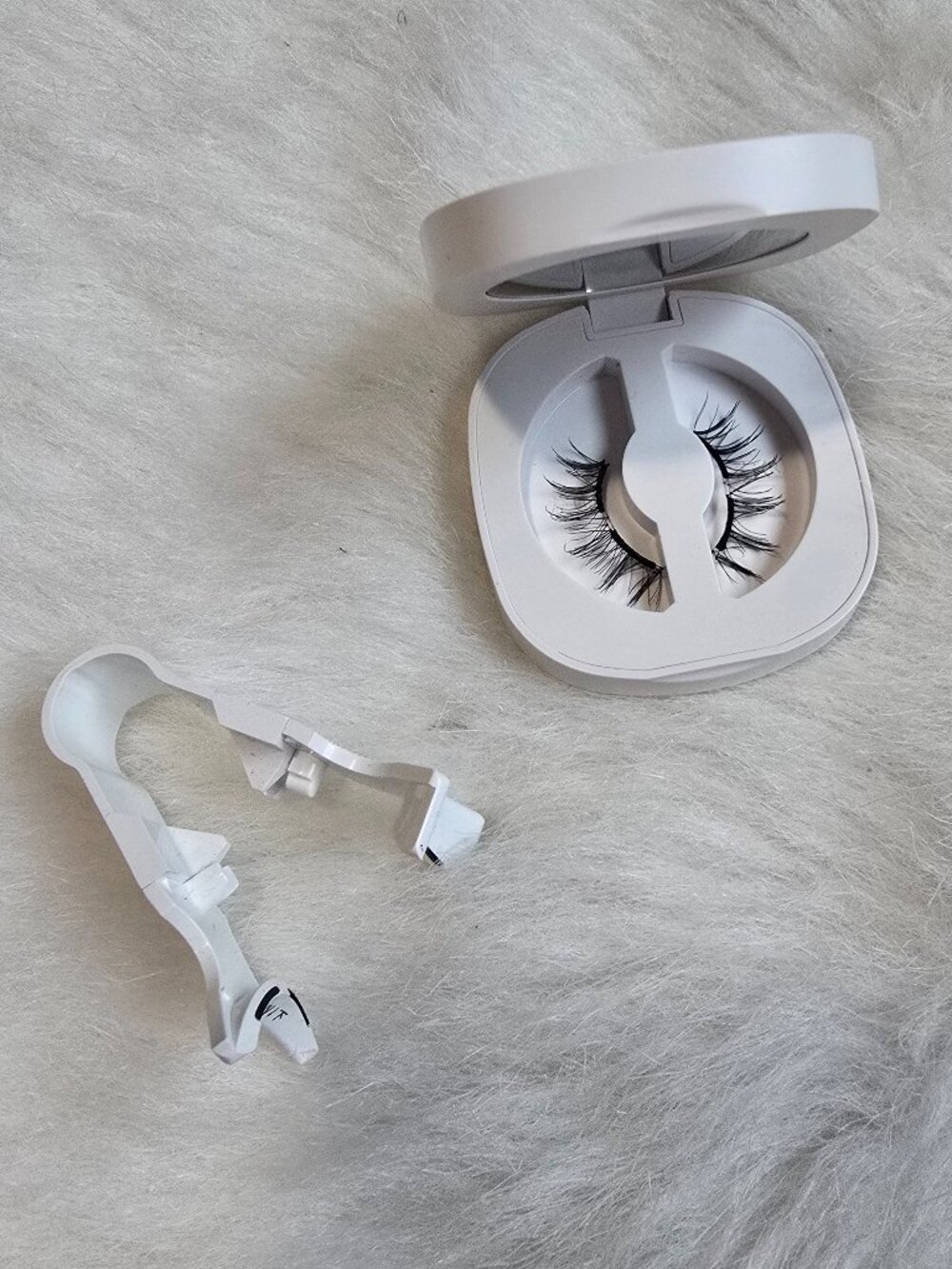 Wosado Soft Magnetic False Eye Lash No 17 Ice Black w/Fixer